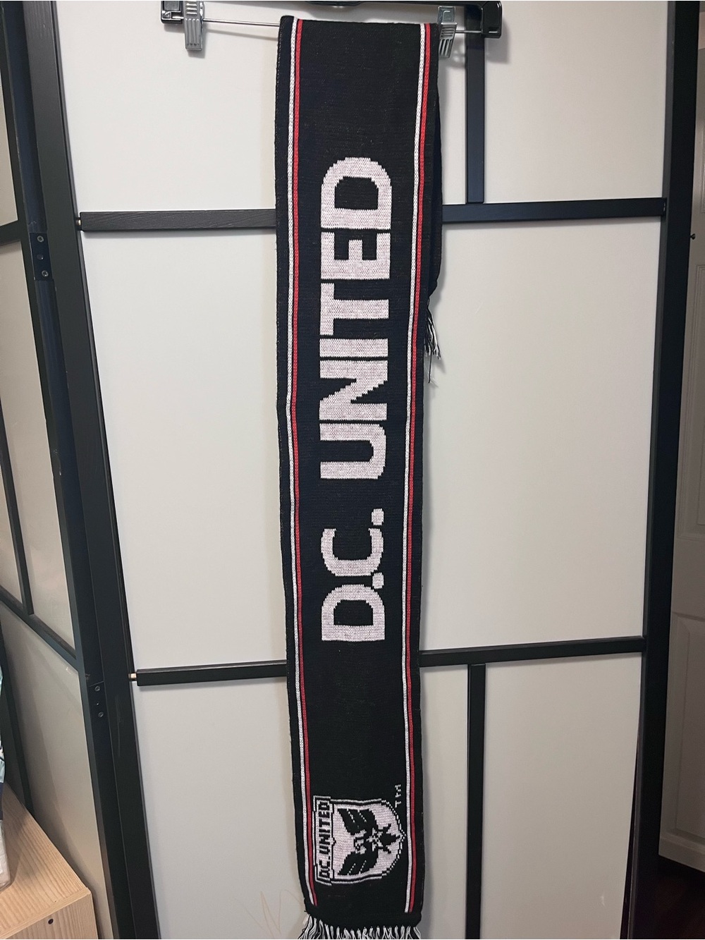 D.C. United MLS Volkswagen Vintage Jacquard Knit Soccer Scarf Black Red White |